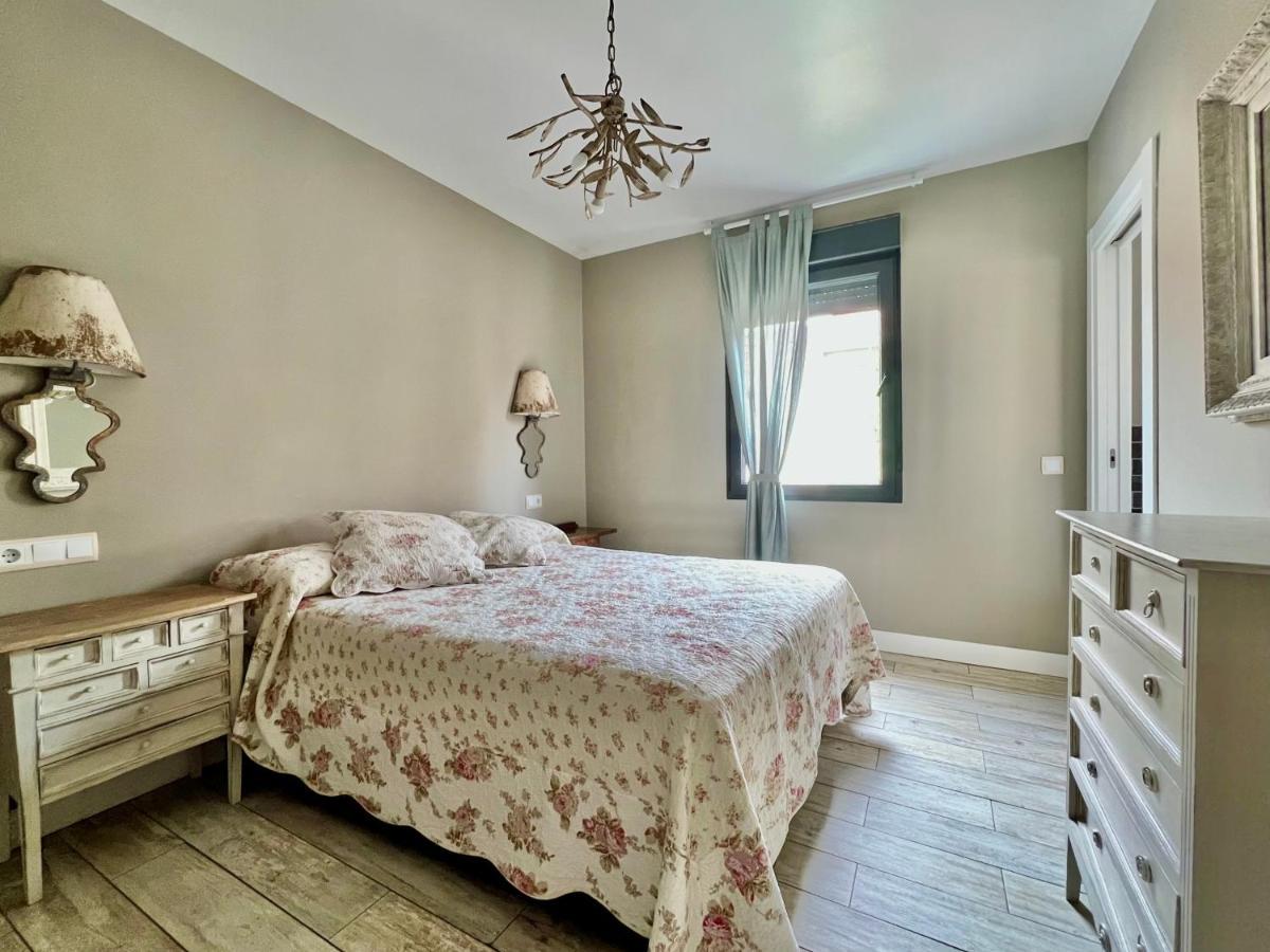 Housing Leon Unifamiliar Con Patio A 100 Metros De La Catedral Villa ภายนอก รูปภาพ
